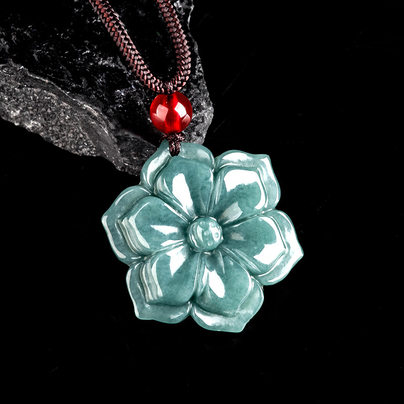 Necklace Pendant - Кулон-цветок из бирманского жадеита: модный аксессуар,