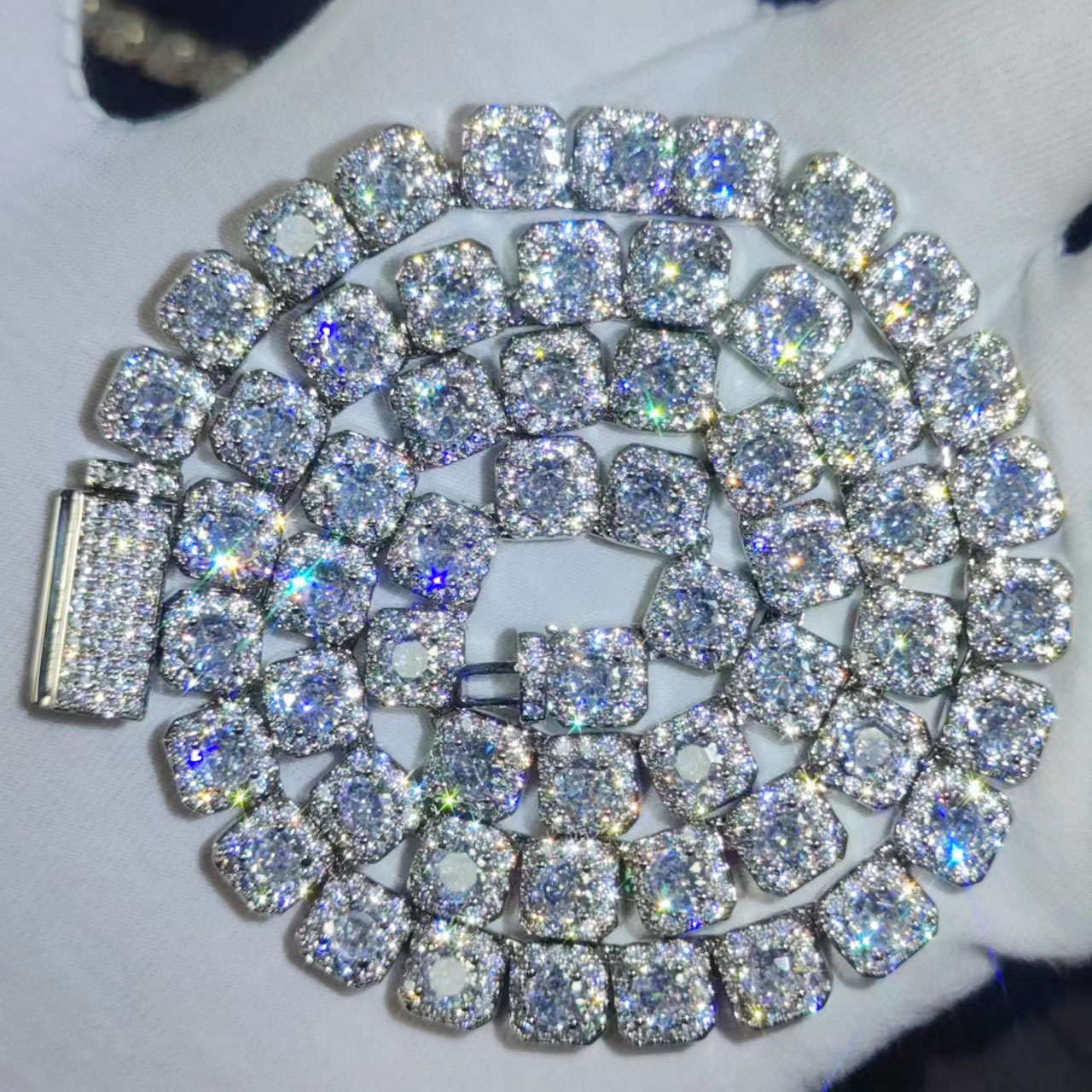 Tennis Bracelet Cubic - Браслет-цепочка HHIOK с кластерными бриллиантами в