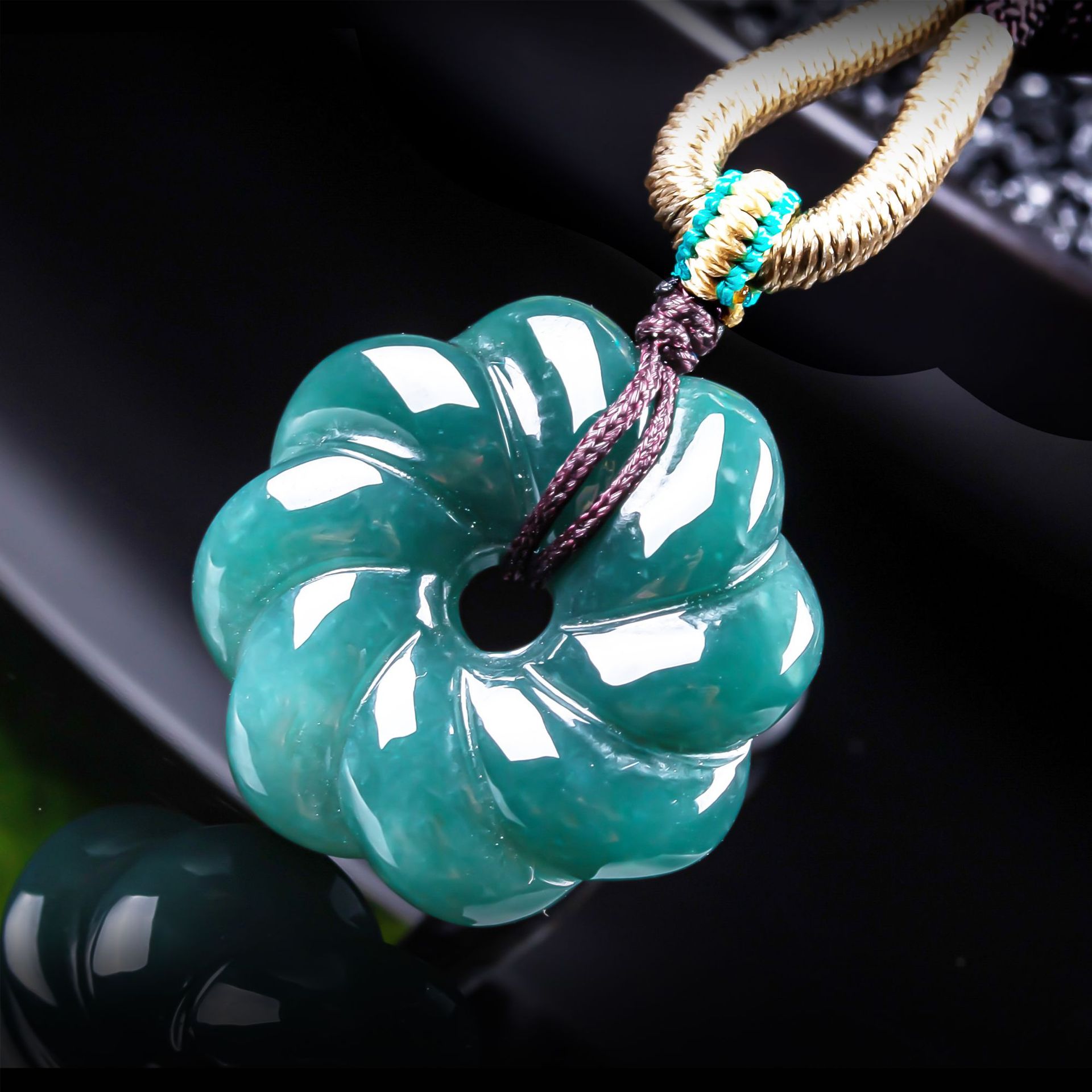Натуральный бирманский жадеито – обзор и цена Jewelry & Watches Store