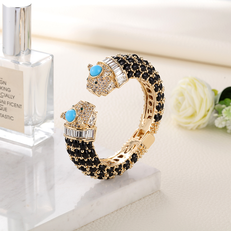 Браслеты с животными Sally's P – обзор и цена Paradise Jewelry & Watches Llc Photos