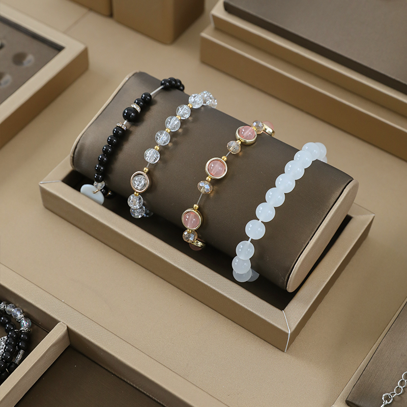 Коричневая искусственная кожа, – обзор и цена Jewelry And Watches Exhibition