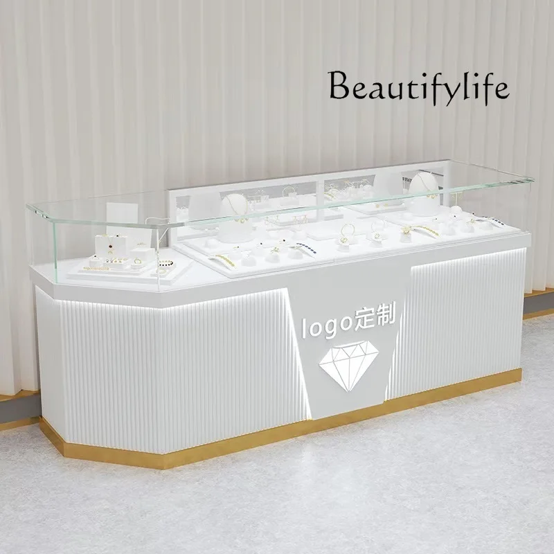 Стенд-витрина для демонстрации – обзор и цена Jewelry And Watches Exhibition
